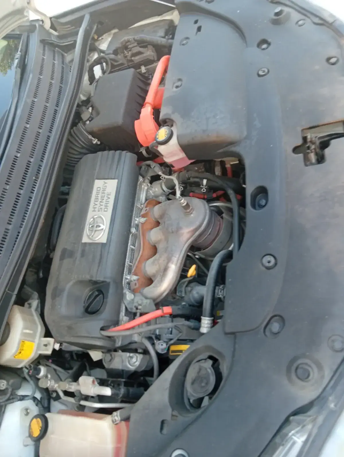 2014 Toyota Sai Hybrid G سوات میں فروخت — تصویر 4 از 6