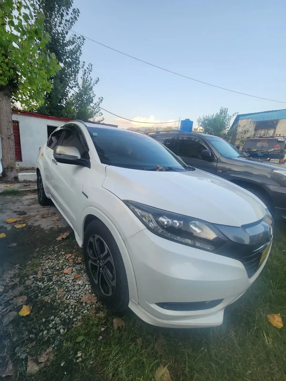 2015 Honda Vezel Hybrid X سوات میں فروخت — تصویر 2 از 6