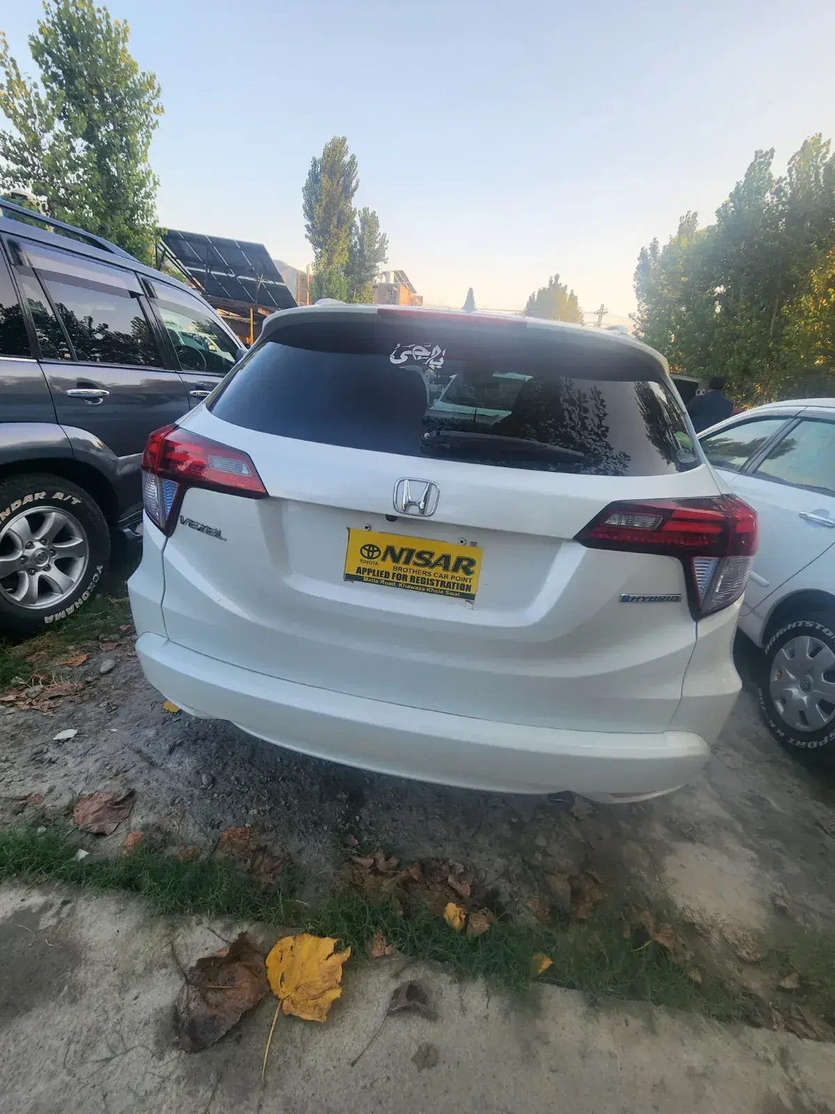2015 Honda Vezel Hybrid X سوات میں فروخت — تصویر 4 از 6