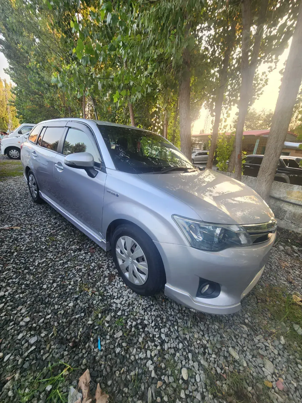 2014 Toyota Corolla Fielder Hybrid G سوات میں فروخت — تصویر 2 از 6
