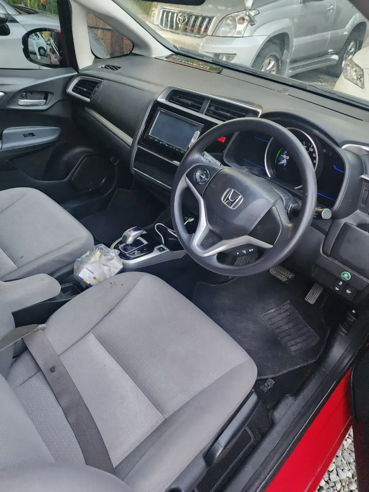 2014 Honda Fit Hybrid in Swat for sale — photo 3 of 6